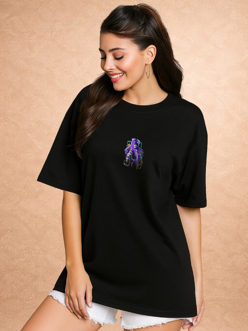 Zwuri Women | Octahand - Pitch Black Oversized T-Shirt